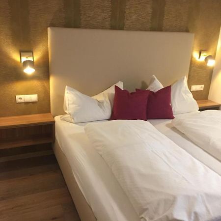 Готель Gastehaus Winkler Karres Екстер'єр фото