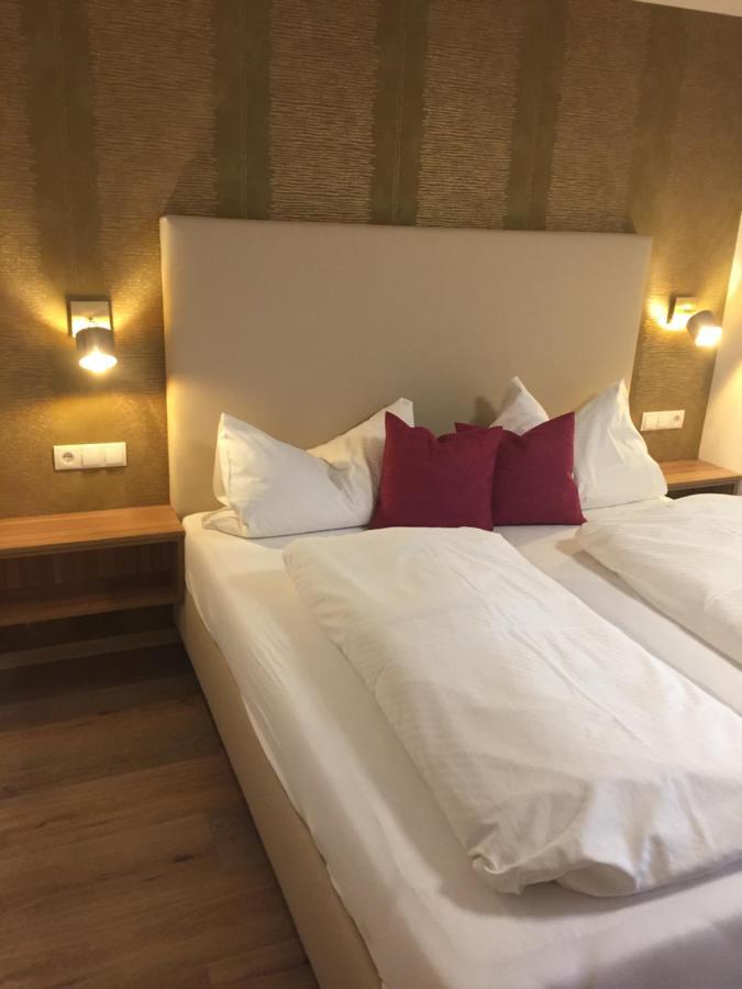 Готель Gastehaus Winkler Karres Екстер'єр фото